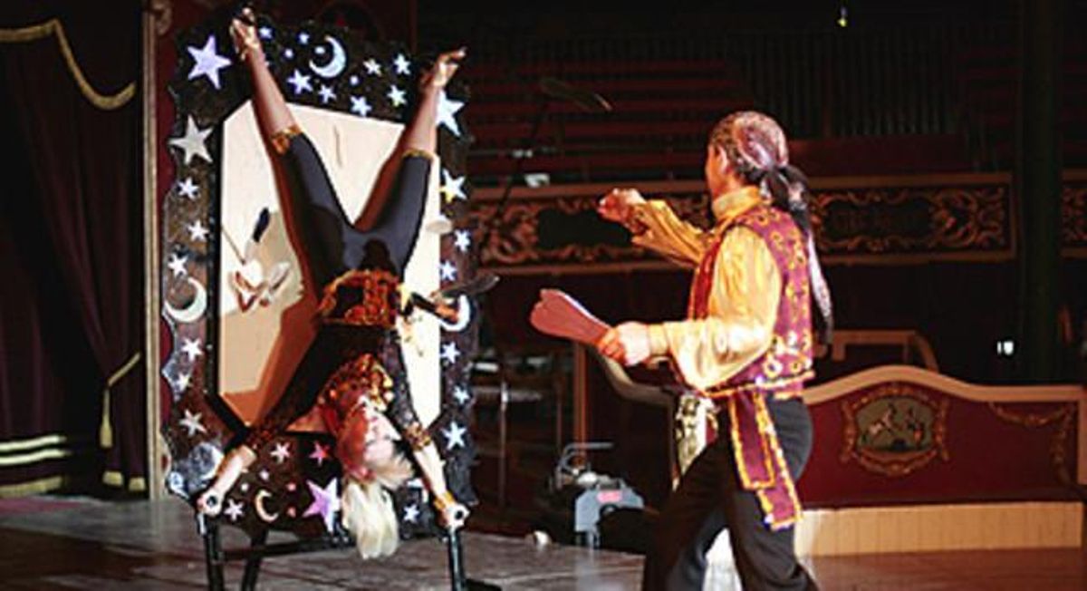 Espectáculo en el Circo Raluy del Moll de la Fusta, Barcelona Espectáculo en el Circo Raluy del Moll de la Fusta, Barcelona