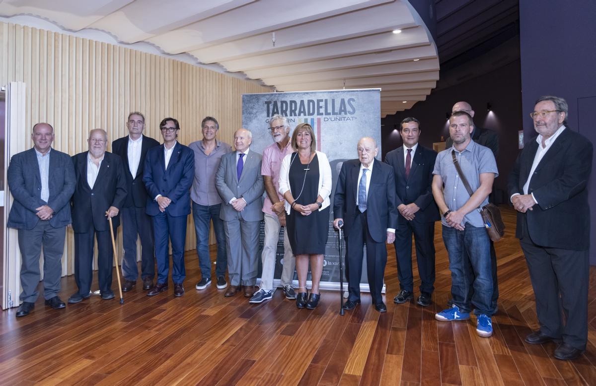 Los presidentes Jordi Pujol y José Montilla, junto a la presidenta de la Diputación de Barcelona Nuria Marín, en la presentación del documental sobre Josep Tarradellas.