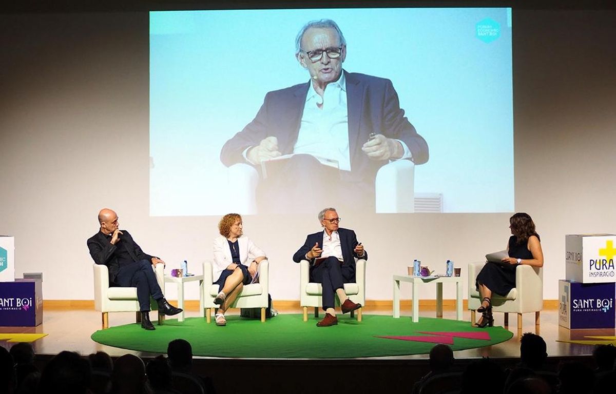 La mesa redonda del Fórum Económico de Sant Boi celebrado este lunes. La mesa redonda del Fórum Económico de Sant Boi celebrado este lunes.