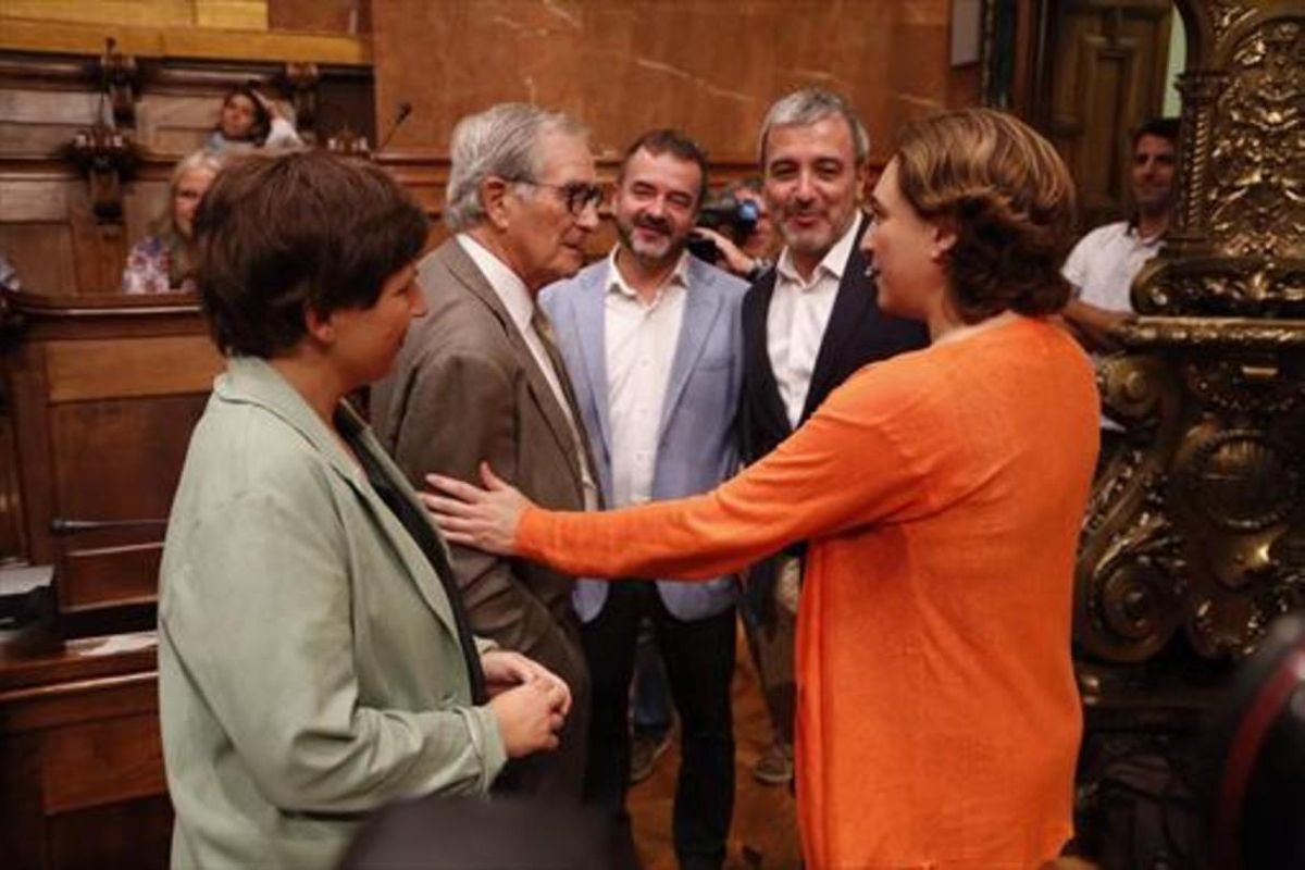 Trias (izquierda), Bosch, Collboni y Colau, en un pleno municipal. Trias (izquierda), Bosch, Collboni y Colau, en un pleno municipal.
