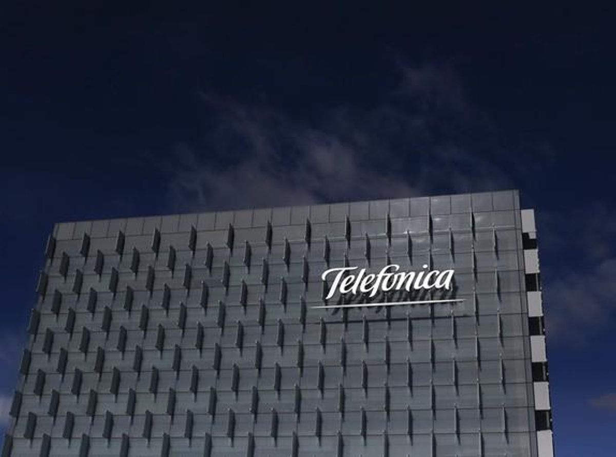 Fachada de la sede de Telefónica en Madrid. Fachada de la sede de Telefónica en Madrid.