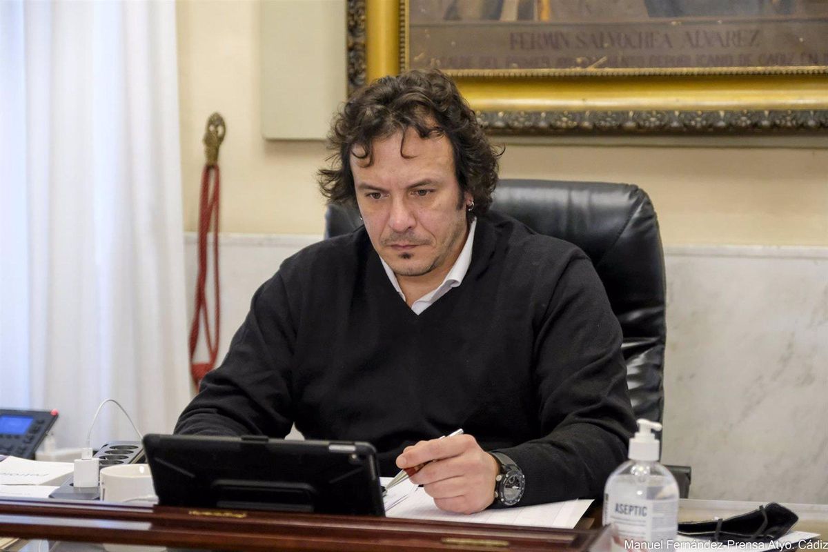 José María González, alcalde de Cádiz. José María González, alcalde de Cádiz.