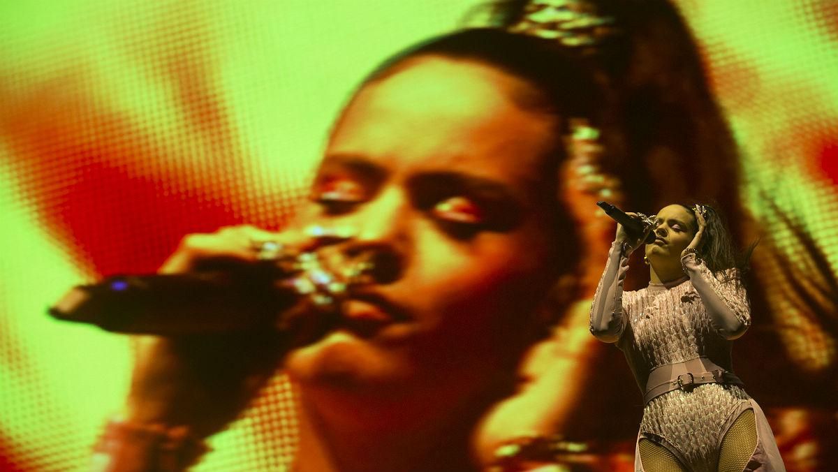 Rosalía, en su actuación en el Primavera Sound en 2019. Rosalía, en su actuación en el Primavera Sound en 2019.