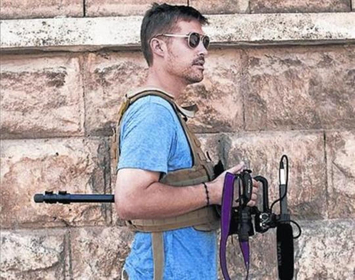 En Siria 8 Imagen de Foley en una cobertura bélica. En Siria 8 Imagen de Foley en una cobertura bélica.