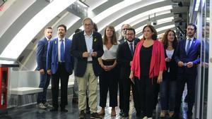 Colau y otras autoridades en la inauguración de la L10 Sud del metro de Barcelona.