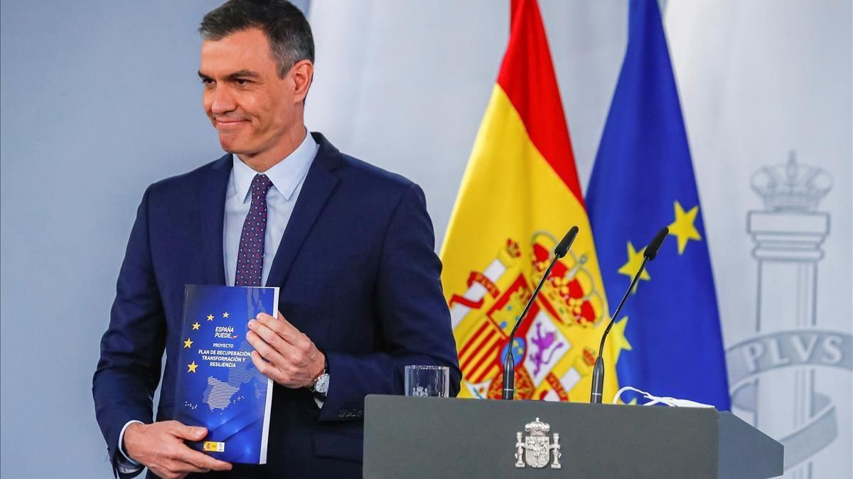 El presidente del Gobierno Pedro Sanchez, en rueda de prensa tras la reunión del Consejo de Ministros el pasado 13 de abril en la Moncloa. El presidente del Gobierno Pedro Sanchez, en rueda de prensa tras la reunión del Consejo de Ministros el pasado 13 de abril en la Moncloa.