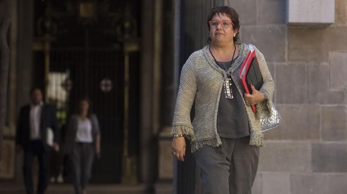 La ’consellera’ de Treball, Dolors Bassa, en el Palau de la Generalitat. La ’consellera’ de Treball, Dolors Bassa, en el Palau de la Generalitat.