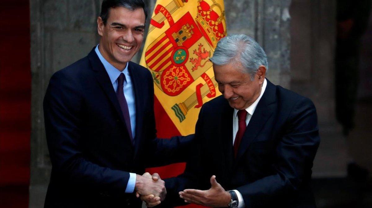 Andrés Manuel López Obrador recibe a Pedro Sánchez en el Palacio Nacional de la ciudad de México, el pasado 30 de enero.