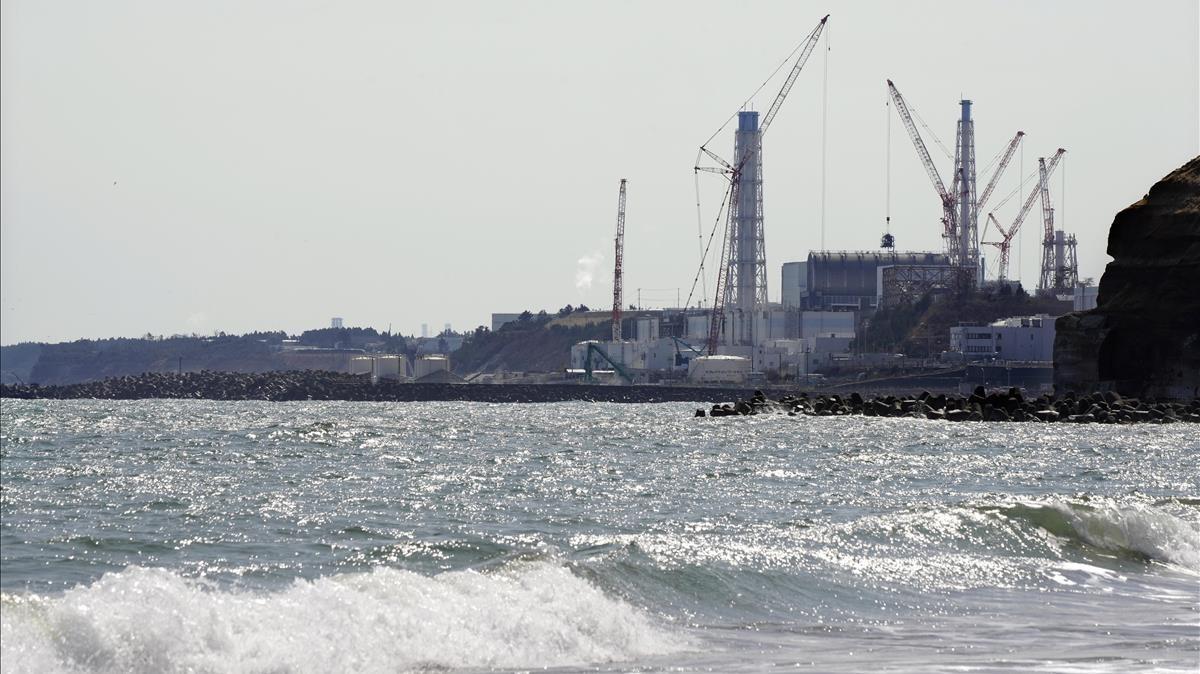 Vista de la planta de energía nuclear de Fukushima en proceso de desmantelamiento.