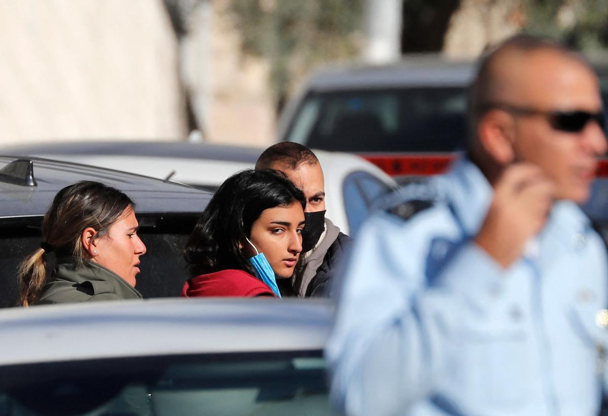 Detención de una joven palestina de 16 años por apuñalar a una mujer israelí.