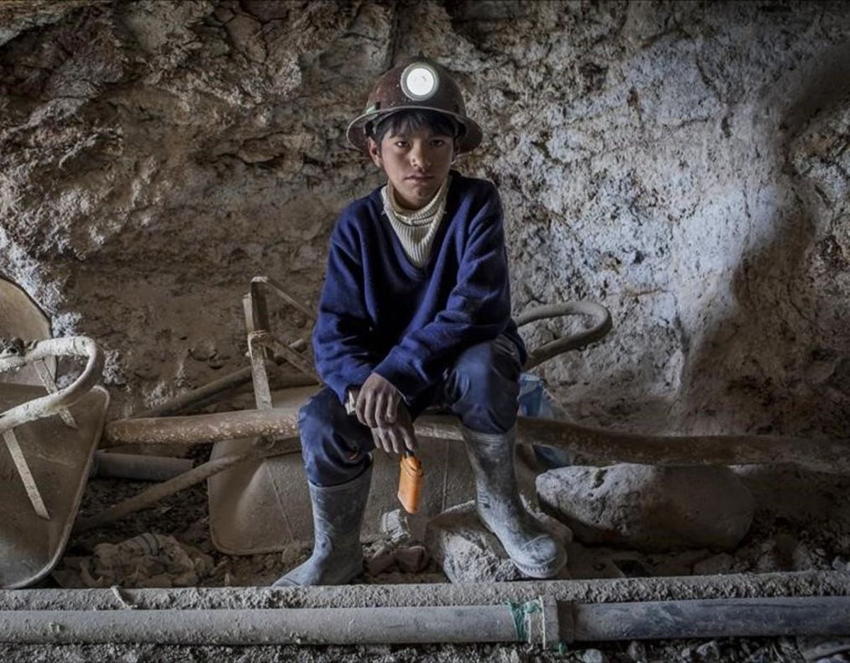 Samuel Castro, de 12 años, trabaja en la mina Grito de Piedra de Potosí. Samuel Castro, de 12 años, trabaja en la mina Grito de Piedra de Potosí.