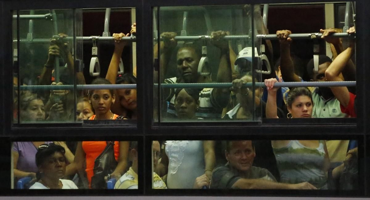 Un autobús en La Habana. Un autobús en La Habana.
