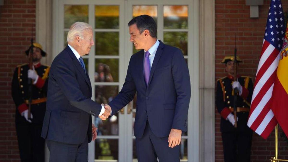 Pedro Sánchez recibe a Joe Biden en la Moncloa.