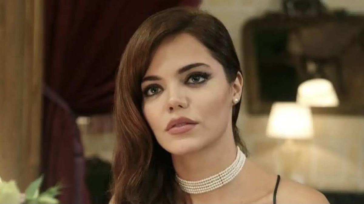 La protagonista de 'Tierra amarga' envía un mensaje a sus fans españoles desde 'La ruleta de la suerte' La protagonista de 'Tierra amarga' envía un mensaje a sus fans españoles desde 'La ruleta de la suerte'