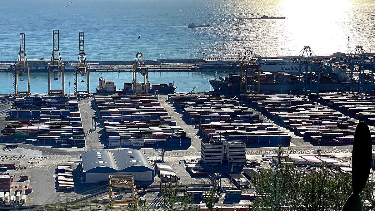 El trànsit de contenidors al port de Barcelona va créixer el 3% al maig