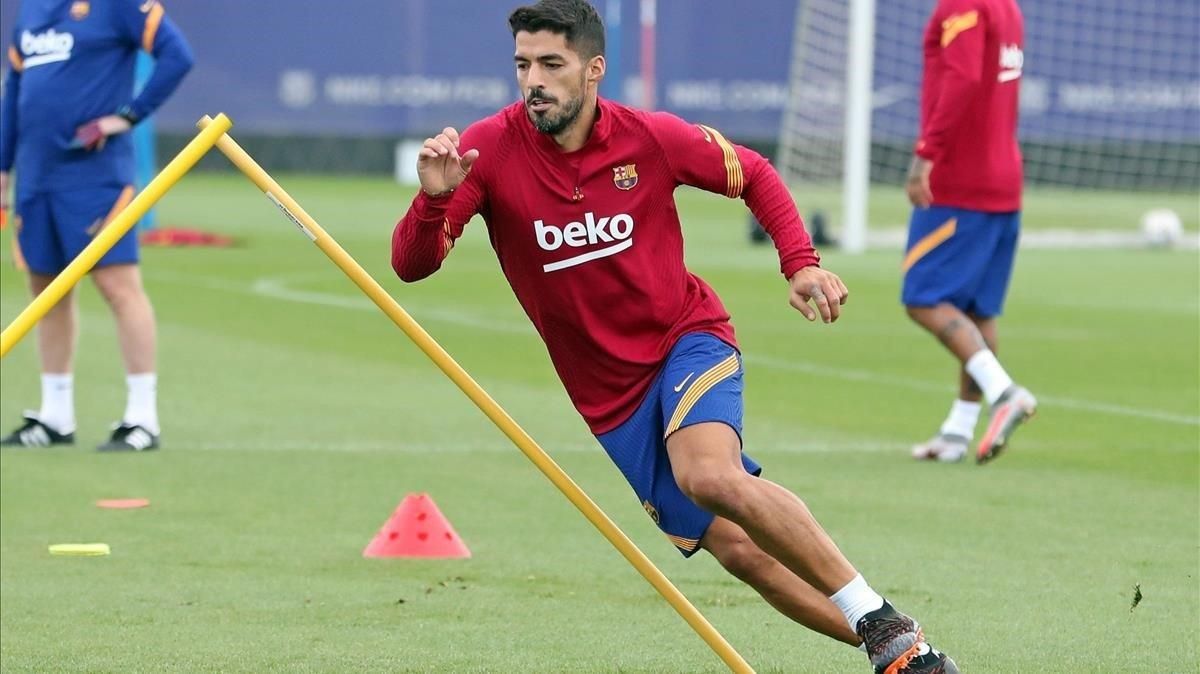Luis Suárez, en el penúltimo entrenamiento del Barça en la ciudad deportiva. Luis Suárez, en el penúltimo entrenamiento del Barça en la ciudad deportiva.