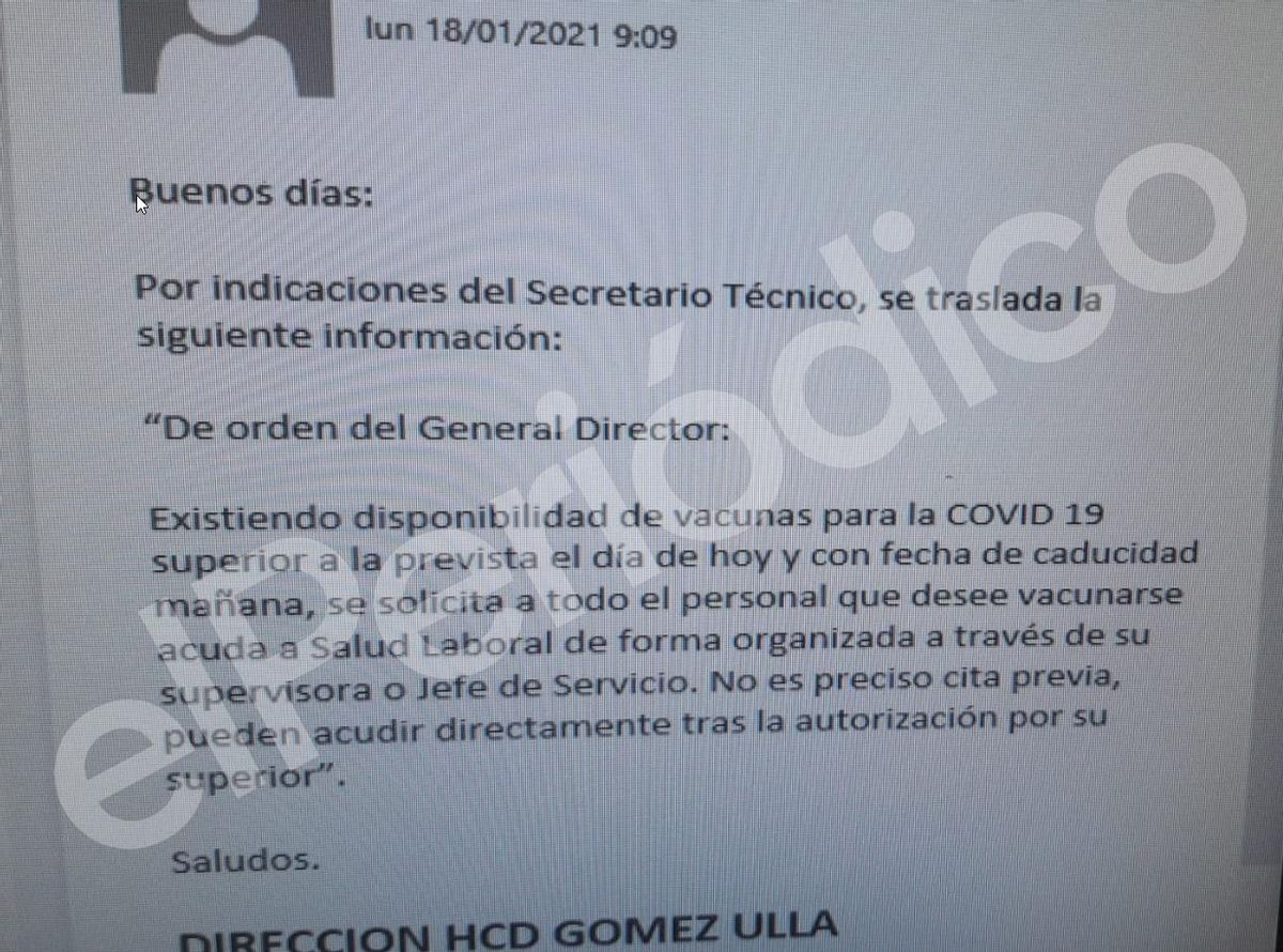Este correo electrónico de la dirección del Hospital Central de la Defensa desató la carrera para vacunarse entre el personal. Este correo electrónico de la dirección del Hospital Central de la Defensa desató la carrera para vacunarse entre el personal.