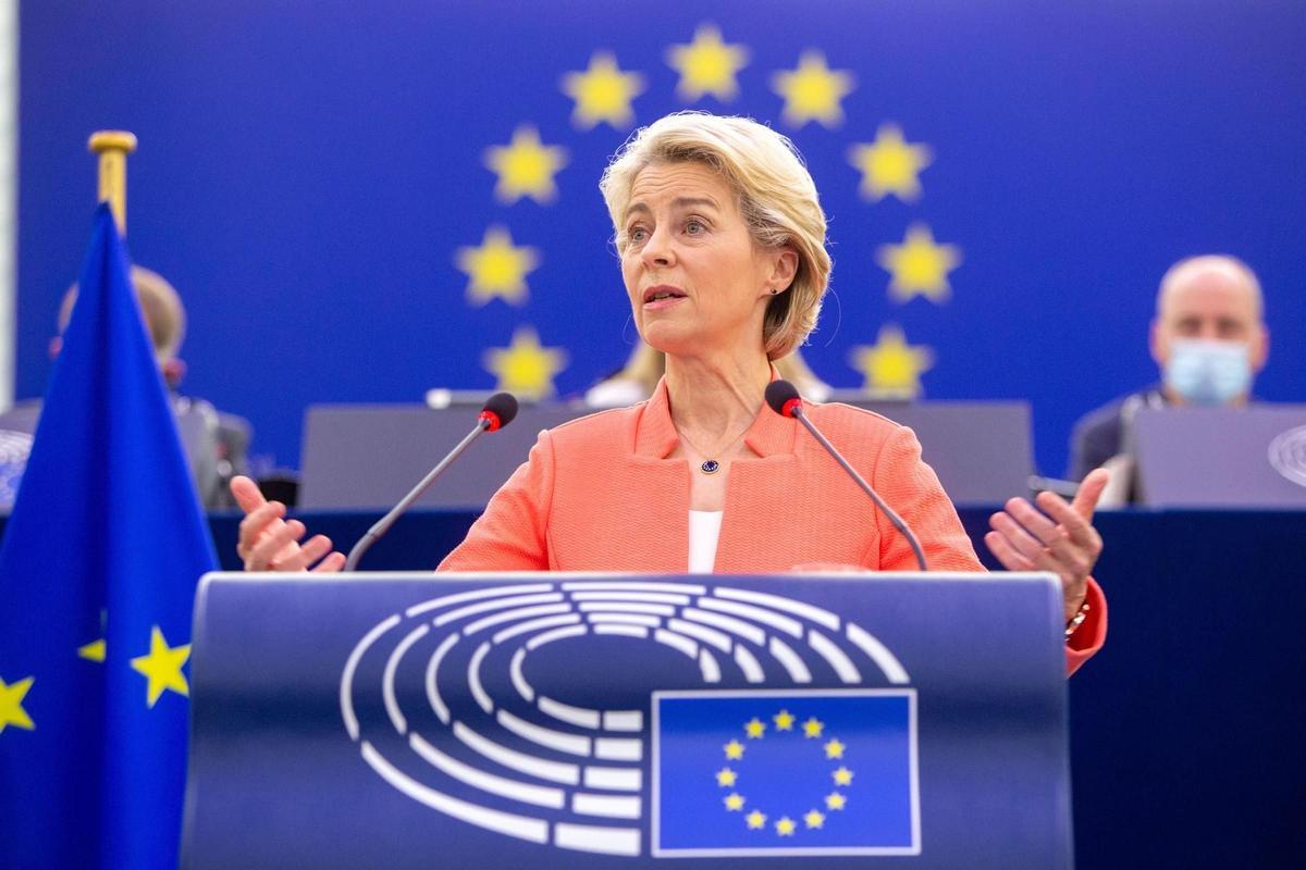 Archivo - La presidenta de la Comisión Europea, Ursula von der Leyen, durante el debate sobre el estado de la UE en el Parlamento Europeo en Bruselas.