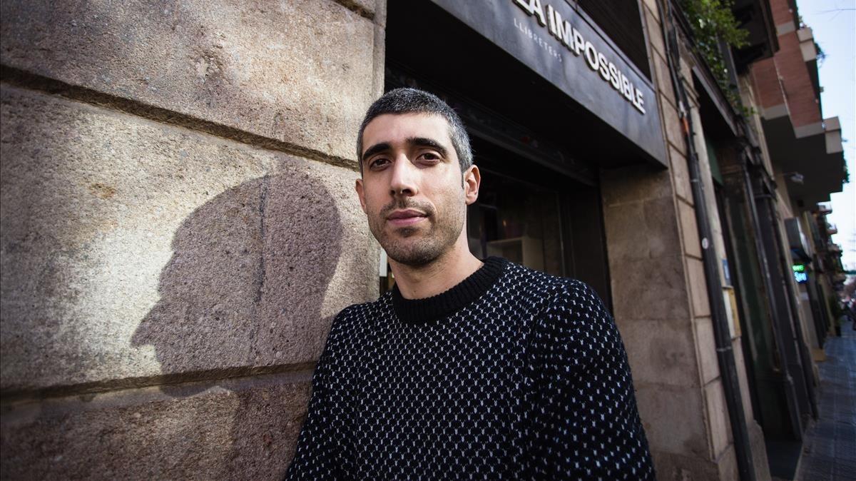 El escritor Víctor García Tur, ganador del Premi Just M. Casero 2017 con ’Els romanents’. 