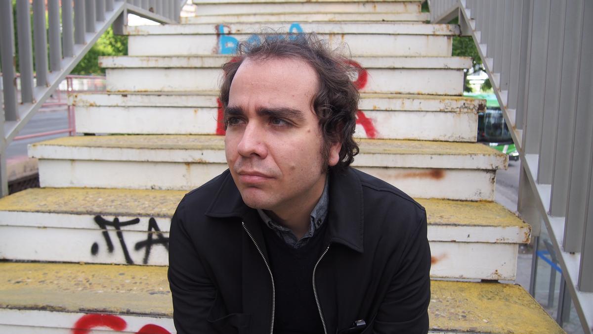 El periodista y guionista Noel Ceballos, autor de ’El pensamiento conspiranoico’ El periodista y guionista Noel Ceballos, autor de ’El pensamiento conspiranoico’