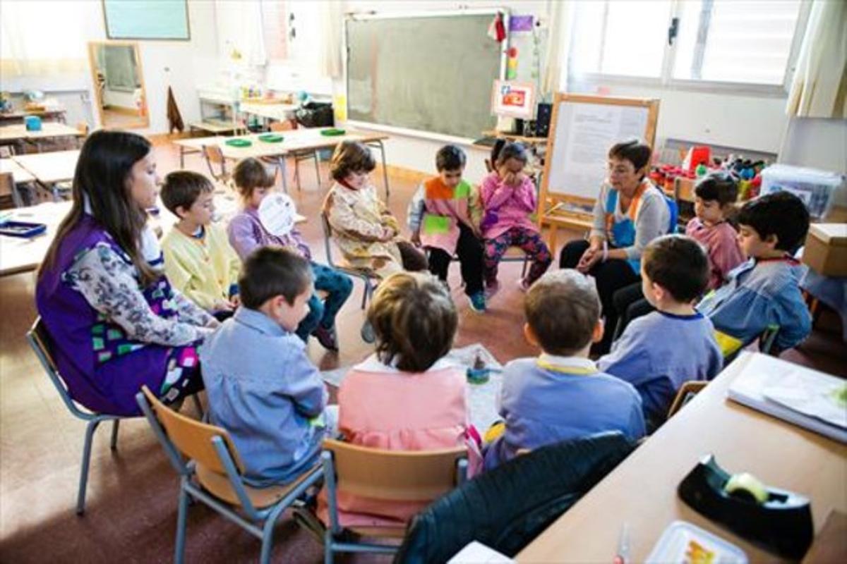 Clase de infantil en el colegio público Argentona (Maresme), donde se aplican nuevas metodologías docentes.