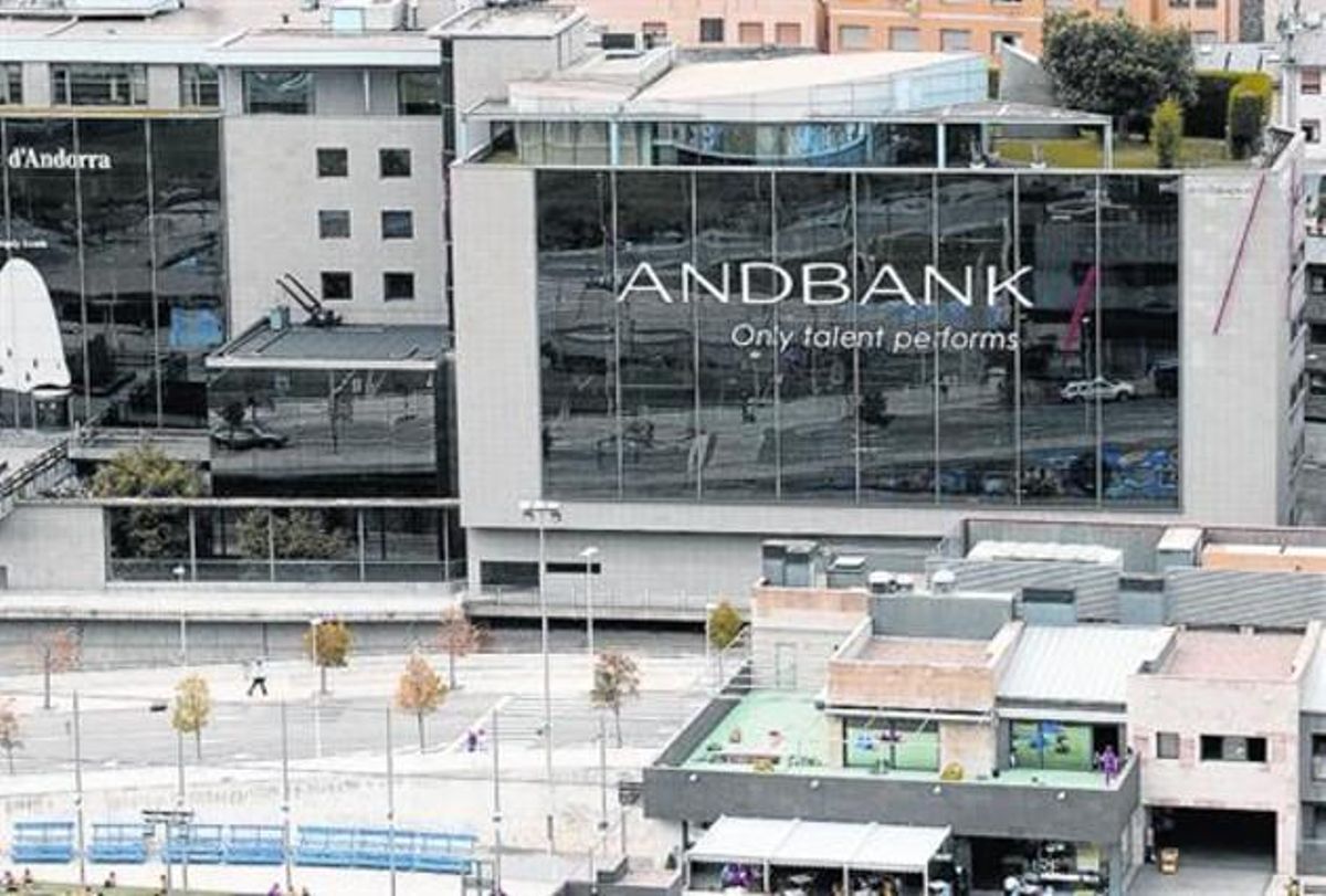 Andbank instó a los Pujol a que se llevaran el dinero Andbank instó a los Pujol a que se llevaran el dinero