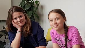 La activista alemana Luisa Neubauer, a la izquierda, con la noruega Greta Thunberg.