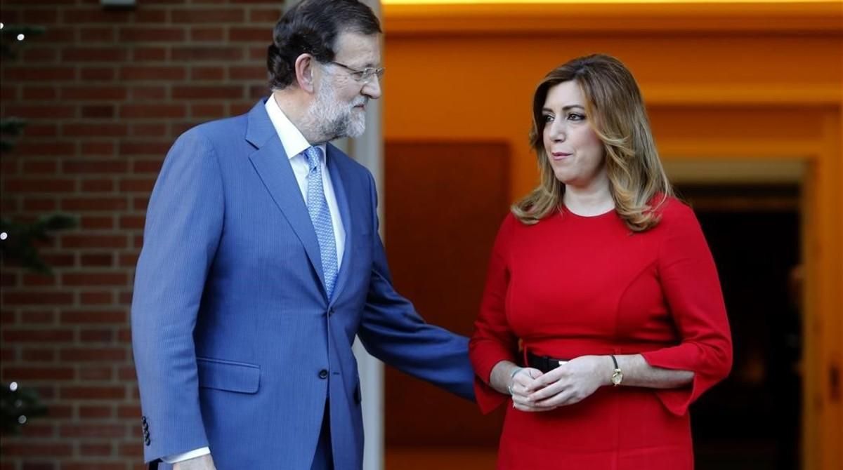 Mariano Rajoy recibe a Susana Díaz en diciembre de 2014 en la Moncloa. Mariano Rajoy recibe a Susana Díaz en diciembre de 2014 en la Moncloa.