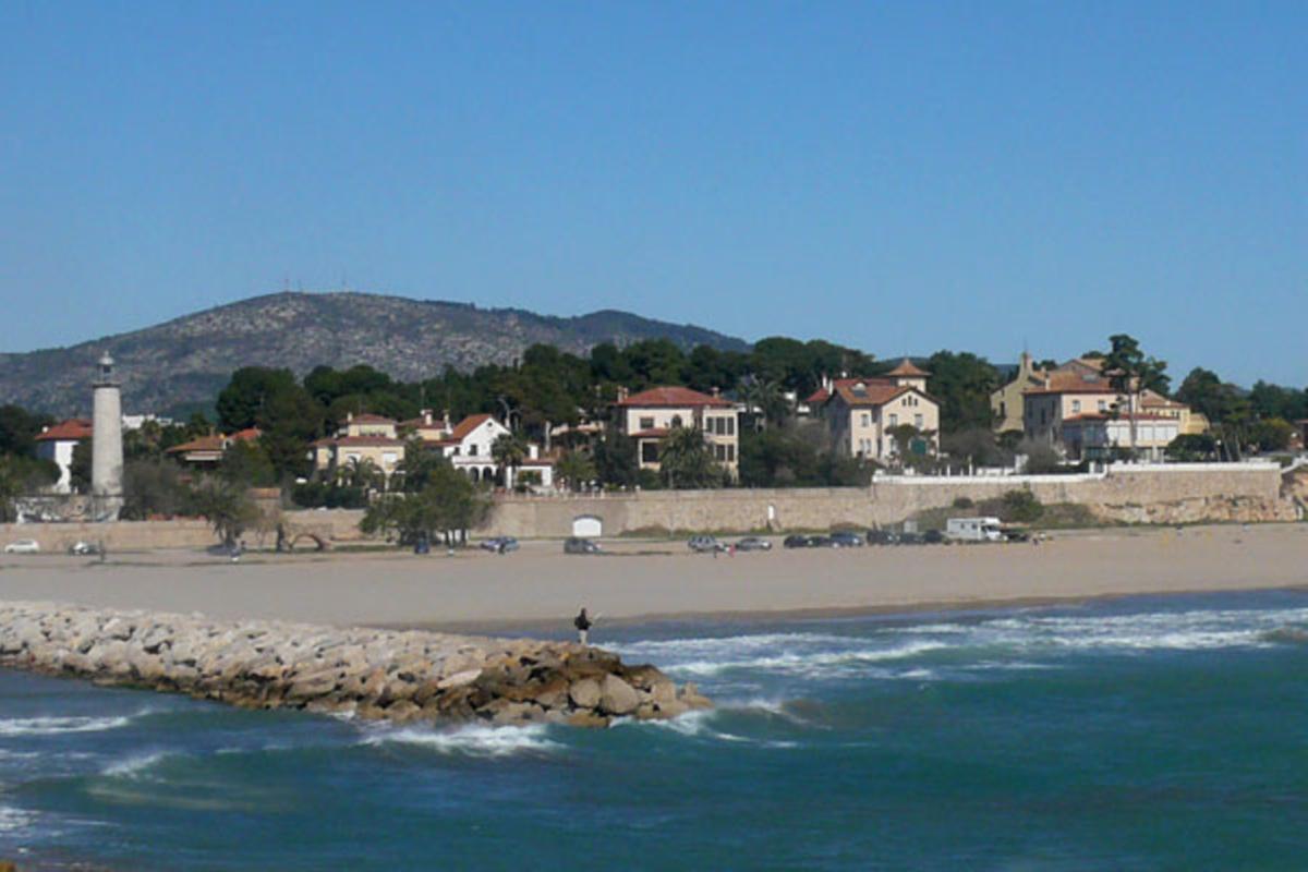 Playa del far de Vilanova i la Geltrú donde se celebra el festival.