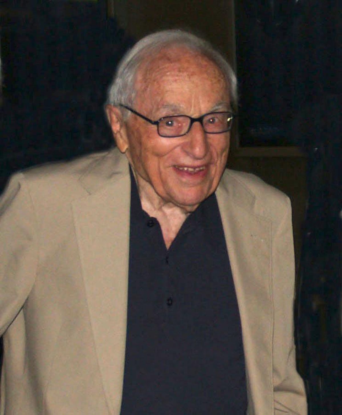 Mor el guionista novaiorquès Walter Berstein Mor el guionista novaiorquès Walter Berstein