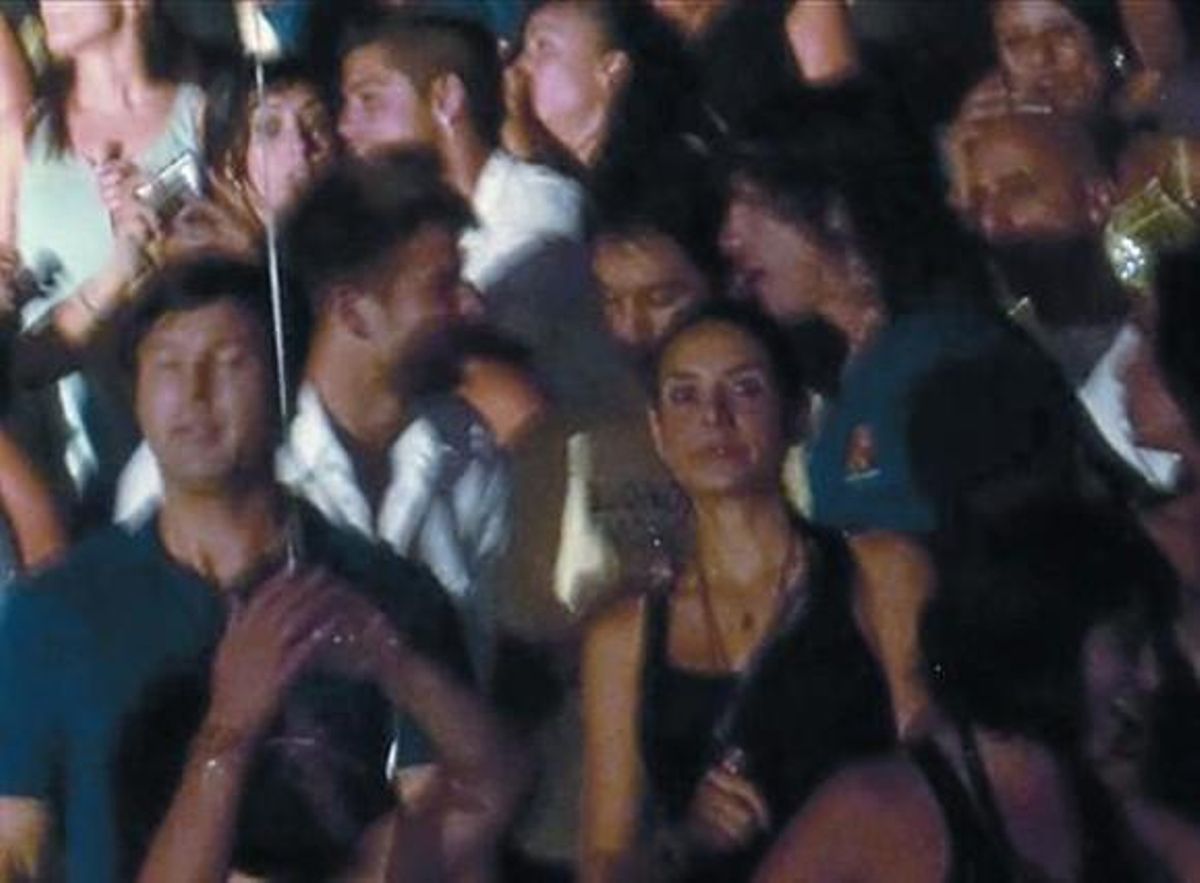De concierto 8 Piqué y Puyol, en un concierto de Alejandro Sanz. De concierto 8 Piqué y Puyol, en un concierto de Alejandro Sanz.