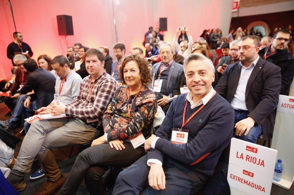 El secretario general del PSOE de La Rioja, Francisco Ocón (derecha).