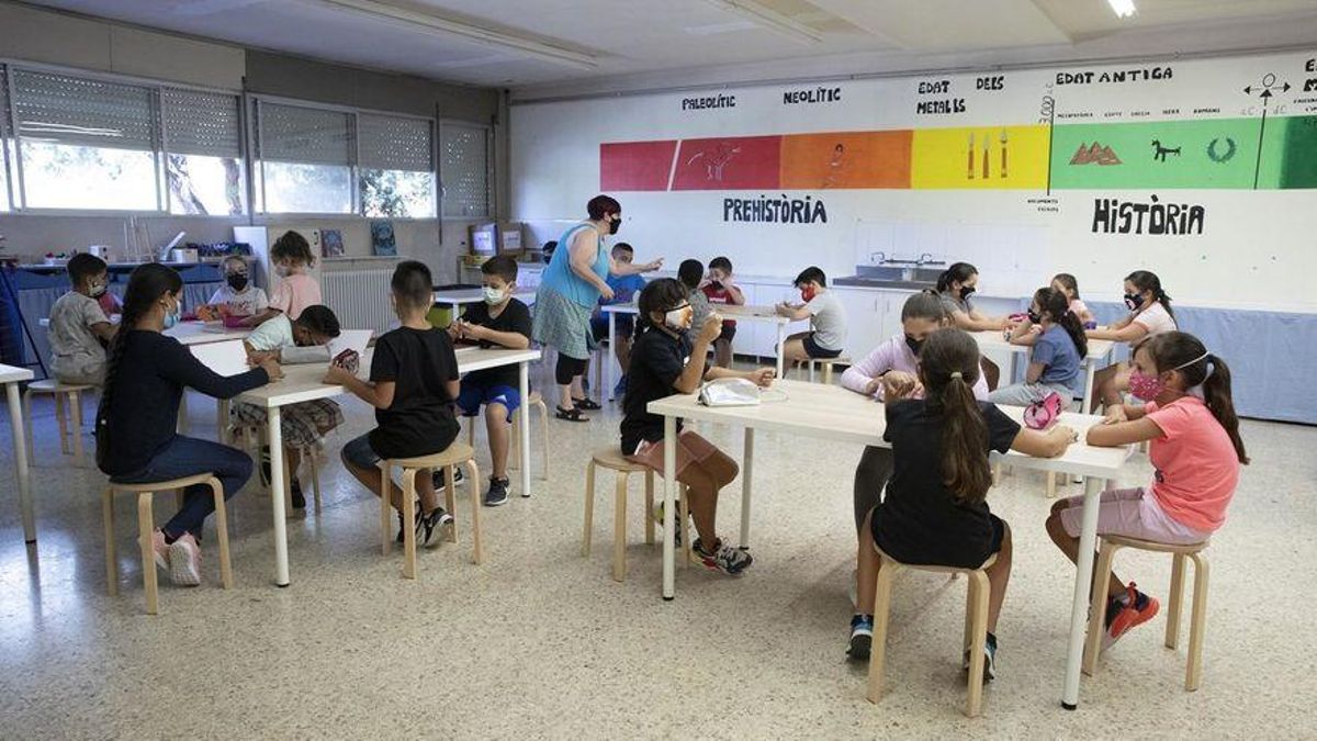 Un aula de primaria de una escuela. Un aula de primaria de una escuela.