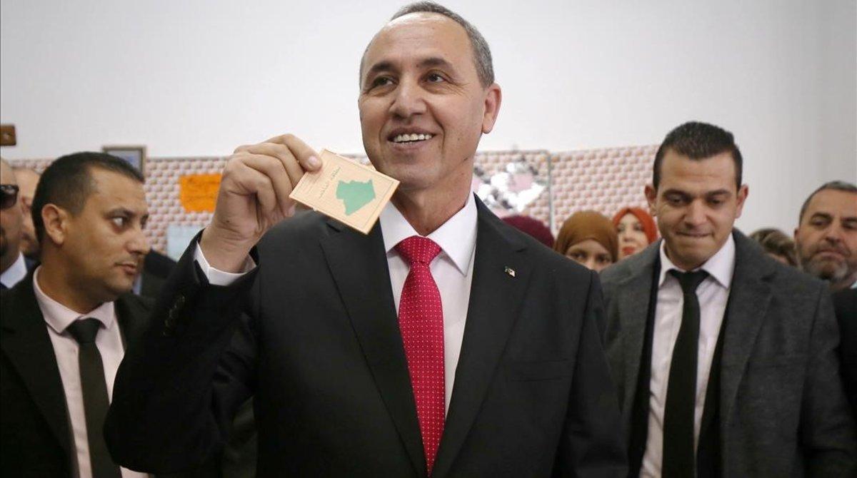 El candidato a presidente de Argelia, Azzedine Mihoubi.