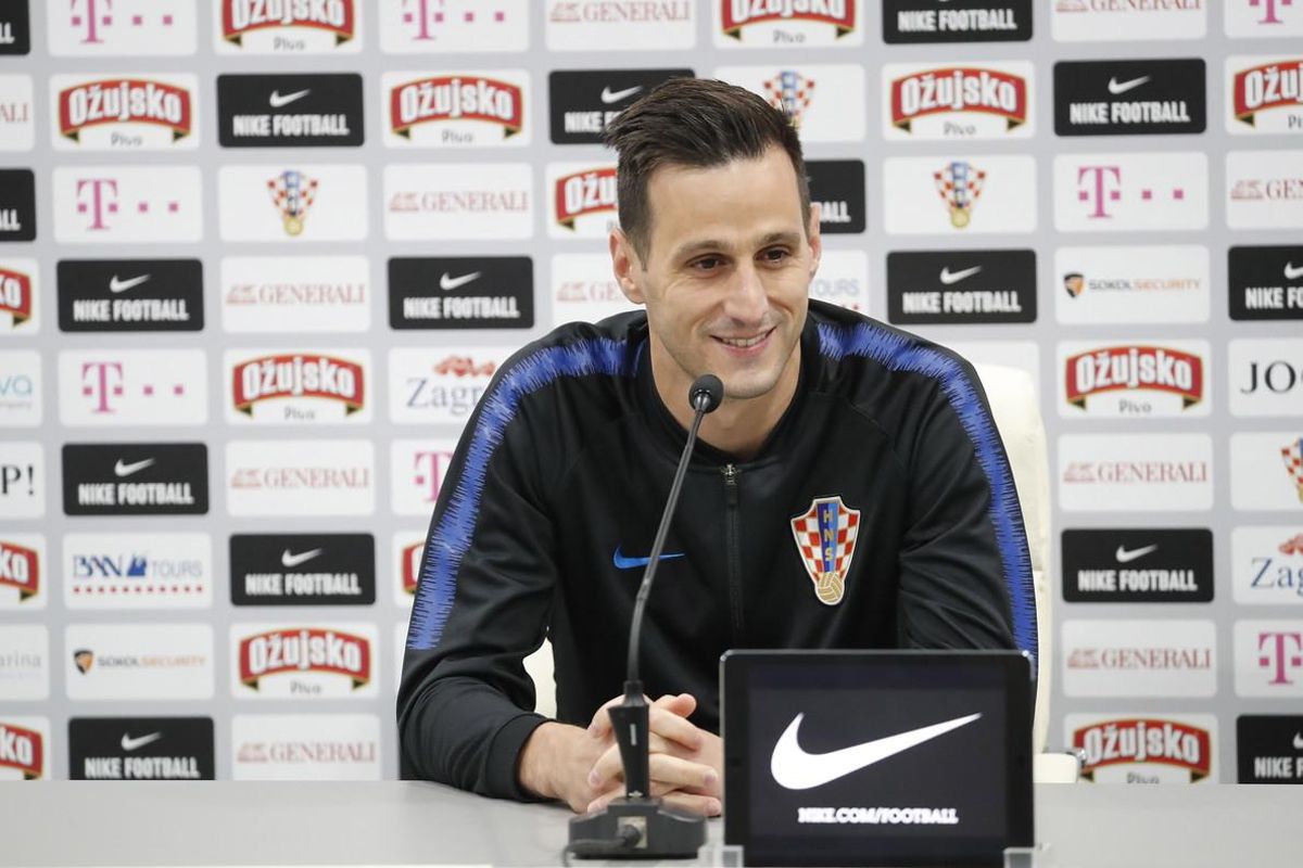 SPB. St. Petersburg (Russian Federation), 13/06/2018.- Croatia’s Nikola Kalinic attends a press conference of the Croatian national soccer team at the Roschino Arena, outside St. Petersburg, Russia, 13 June 2018. Croatia prepares for the FIFA World Cup 2018, that will take place in Russia from 14 June to 15 July 2018. (Croacia, Mundial de Fútbol, San Petersburgo, Rusia) EFE/EPA/ANATOLY MALTSEV SPB. St. Petersburg (Russian Federation), 13/06/2018.- Croatia’s Nikola Kalinic attends a press conference of the Croatian national soccer team at the Roschino Arena, outside St. Petersburg, Russia, 13 June 2018. Croatia prepares for the FIFA World Cup 2018, that will take place in Russia from 14 June to 15 July 2018. (Croacia, Mundial de Fútbol, San Petersburgo, Rusia) EFE/EPA/ANATOLY MALTSEV