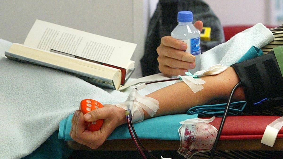"La enfermera se chupó los dedos después de sacarme sangre en el barrio Gótico" "La enfermera se chupó los dedos después de sacarme sangre en el barrio Gótico"