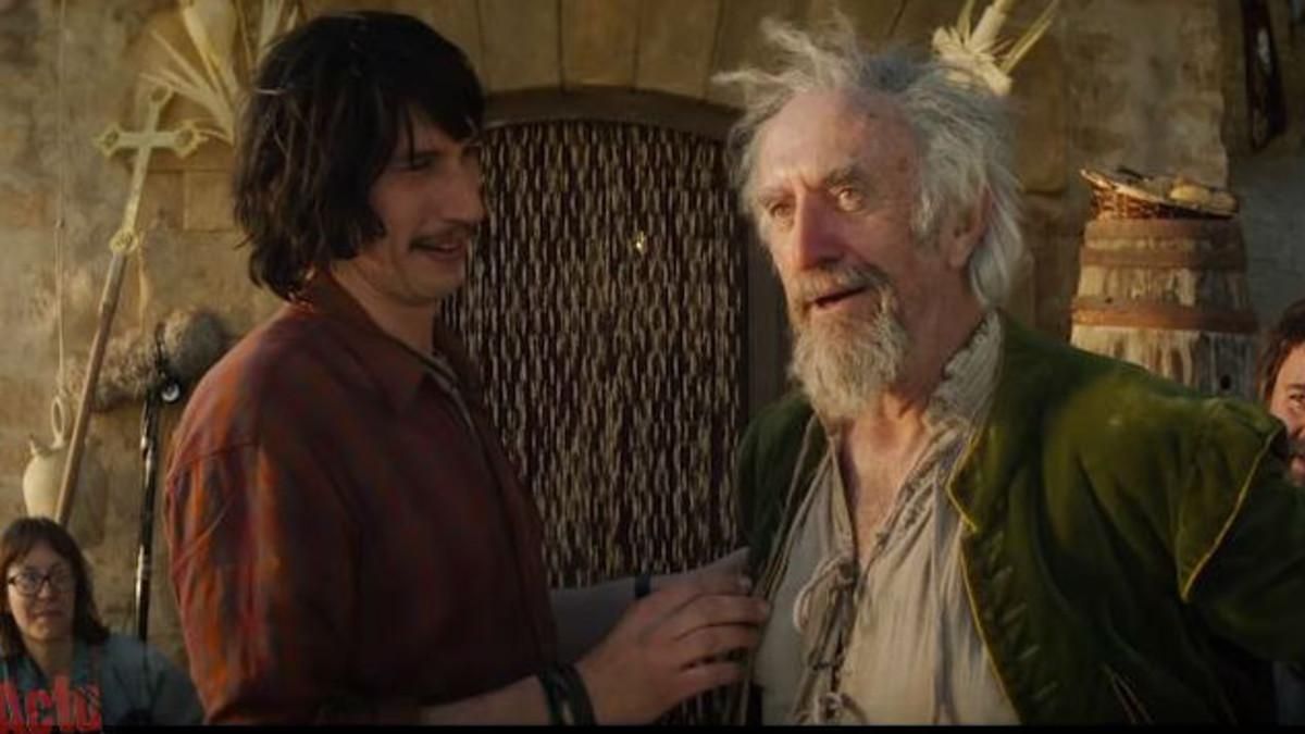 Escena del tráiler de la película ’El hombre que mató a Don Quijote’, con Adam Driver y Jonathan Pryce. Escena del tráiler de la película ’El hombre que mató a Don Quijote’, con Adam Driver y Jonathan Pryce.