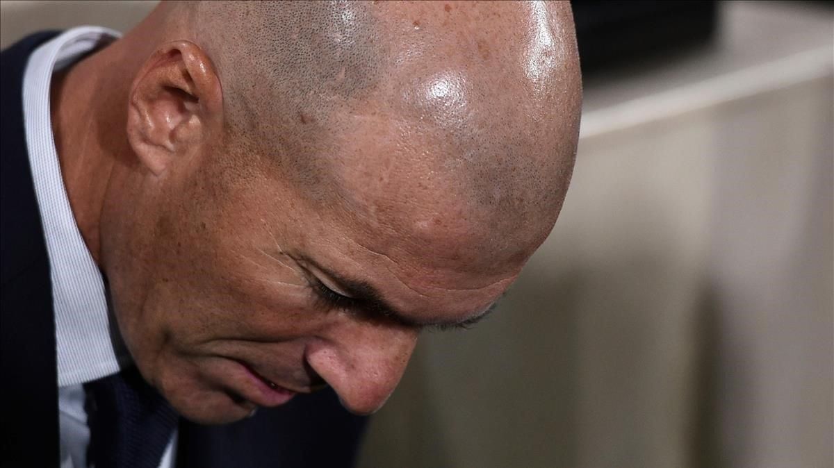 Zidane, durante el partido del Madrid ante el Villarreal. Zidane, durante el partido del Madrid ante el Villarreal.