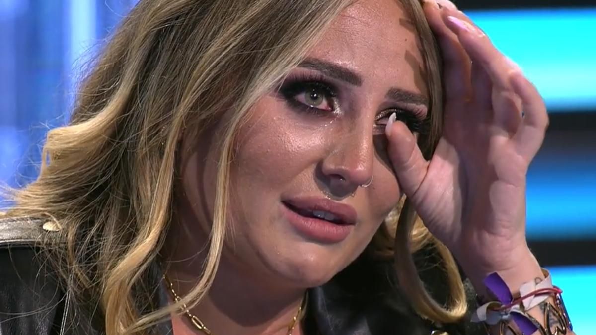 Rocío Flores rompe a llorar y abandona el plató por unas palabras de Olga Moreno en 'Supervivientes 2021' Rocío Flores rompe a llorar y abandona el plató por unas palabras de Olga Moreno en 'Supervivientes 2021'