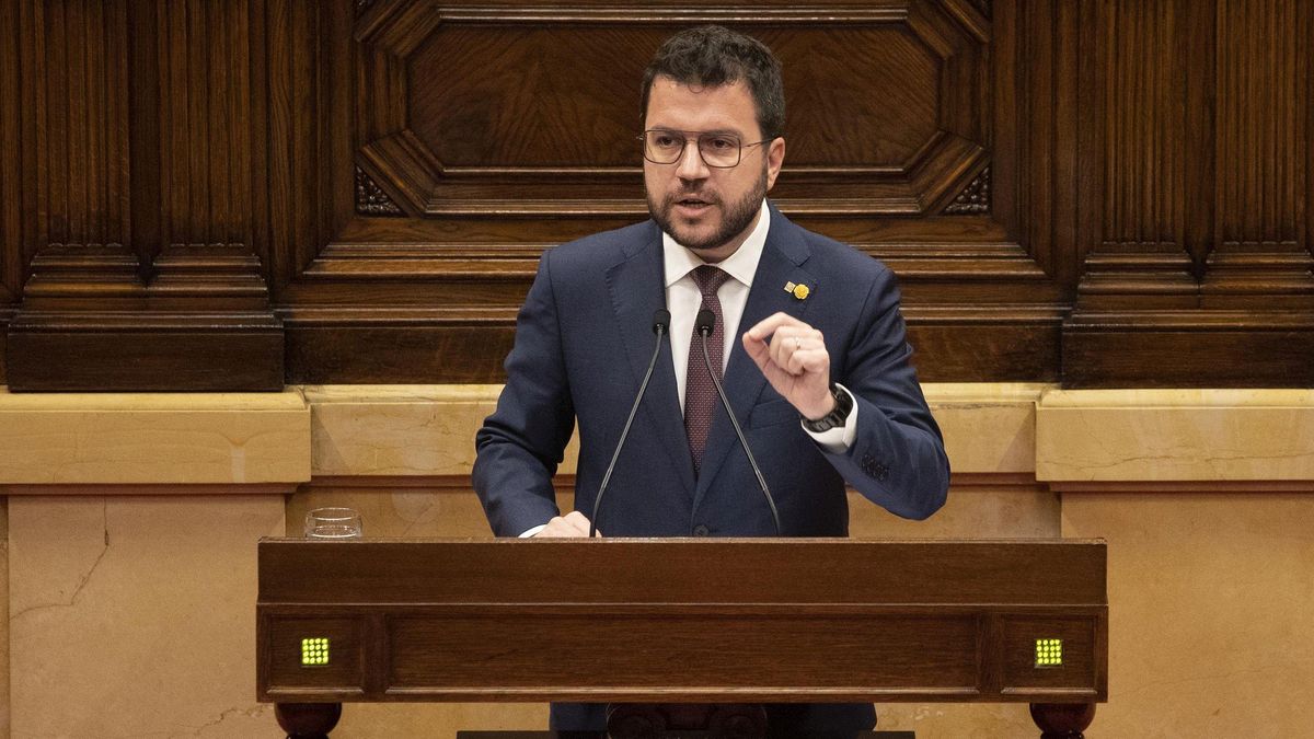 Aragonès lanza avisos a Junts y a Sánchez para blindar la mesa de diálogo Aragonès lanza avisos a Junts y a Sánchez para blindar la mesa de diálogo