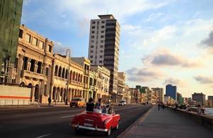 Un descapotable en La Habana.