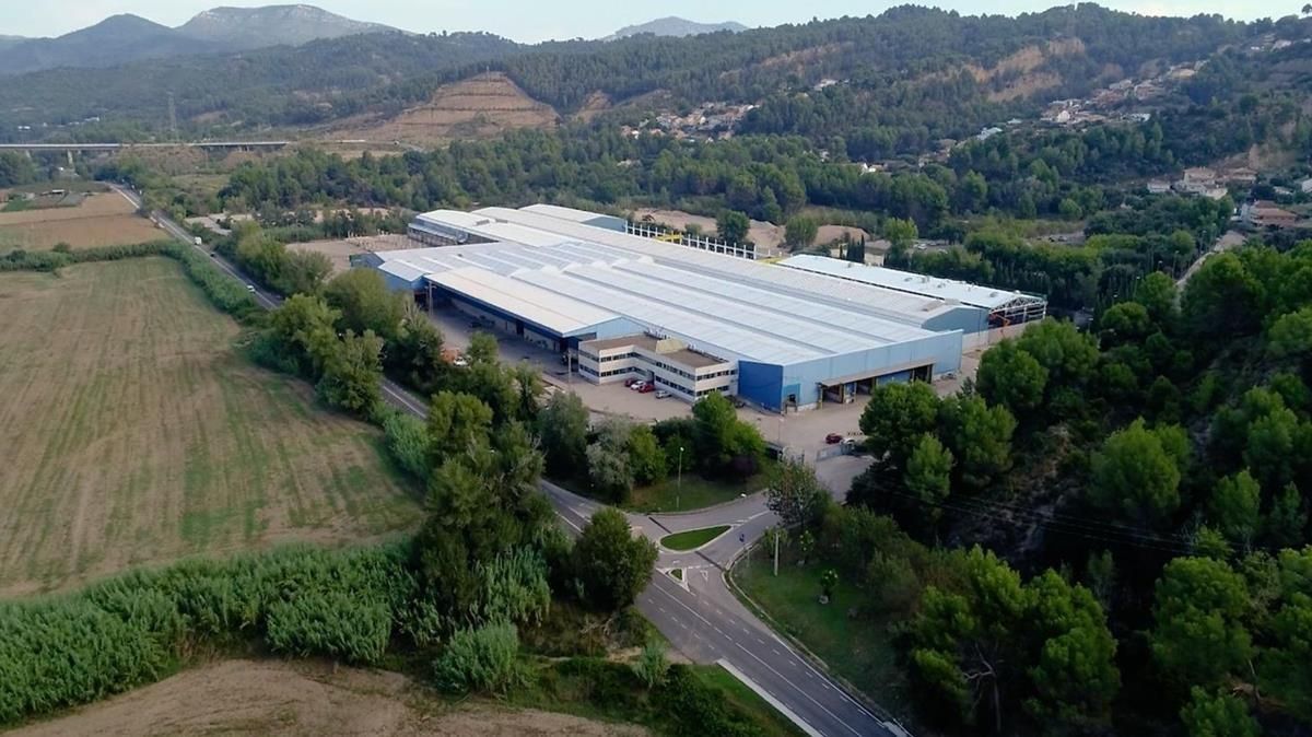 economia EMPRESA La multinacional Irestal es trasllada a Abrera i incrementa la seva capacitat productiva economia EMPRESA La multinacional Irestal es trasllada a Abrera i incrementa la seva capacitat productiva