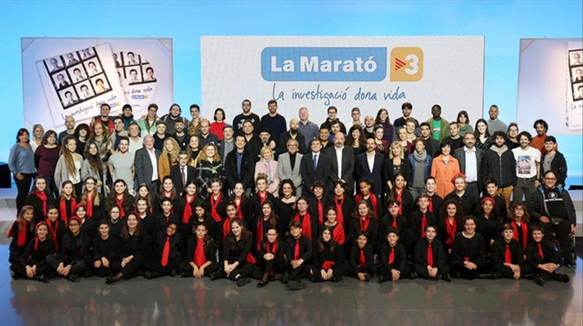 Algunas de las personas que han colaborado en el disco y el libro de La Marató de TV-3.