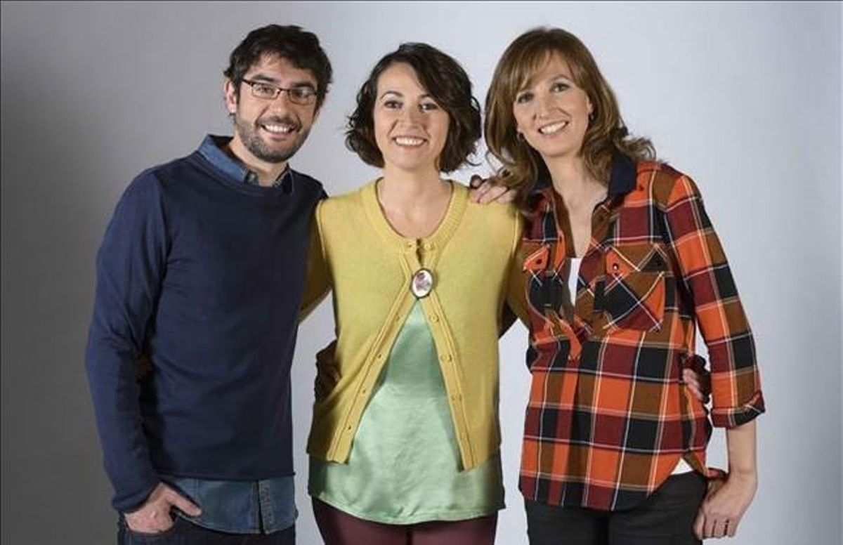 Juanra Bonet, Lídia Heredia y Samanta Vall, presentadores de ’Lletra petita’. Juanra Bonet, Lídia Heredia y Samanta Vall, presentadores de ’Lletra petita’.