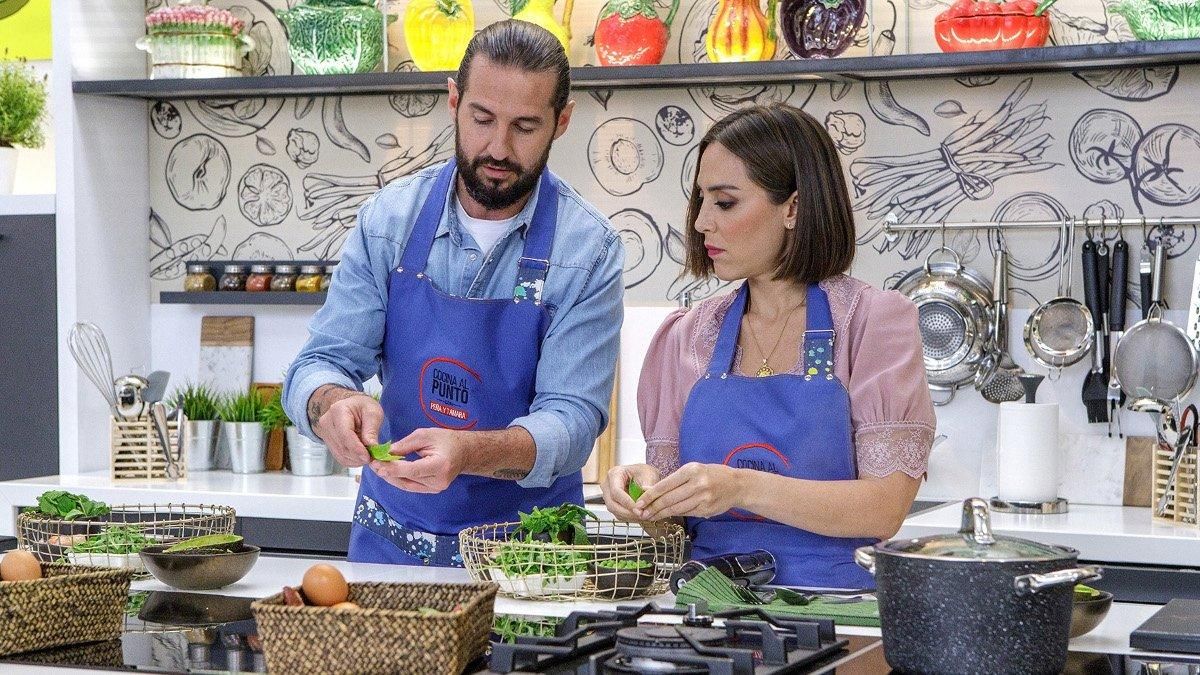 Javier Peña y Tamara Falcó, en ’Cocina al punto con Peña y Tamara’. Javier Peña y Tamara Falcó, en ’Cocina al punto con Peña y Tamara’.