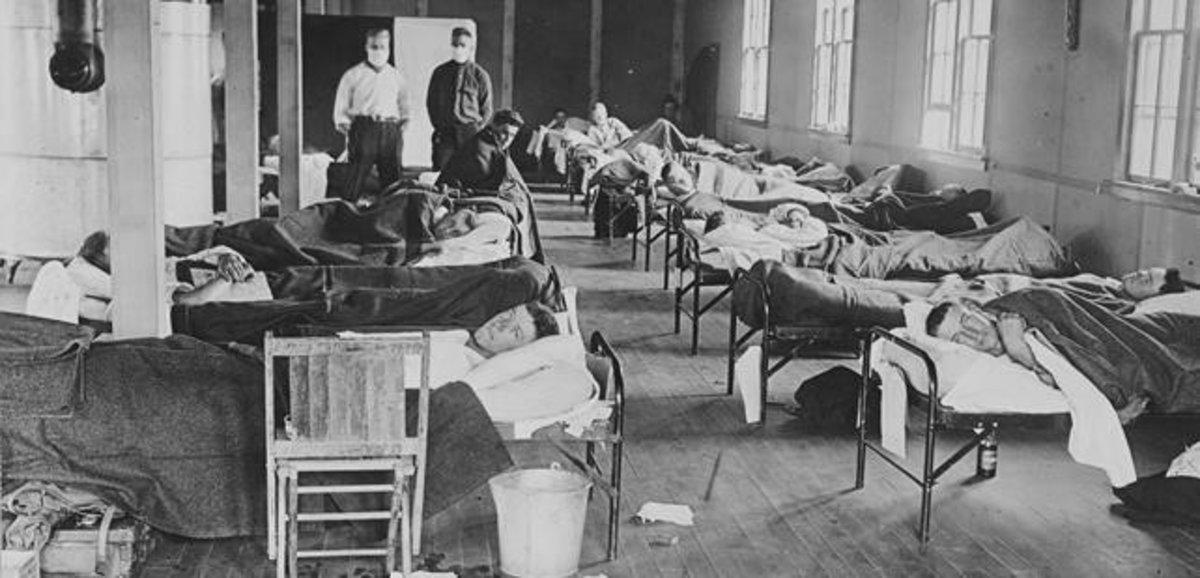 Enfermos de gripe española, en un hospital de campaña en Colorado, en 1918.