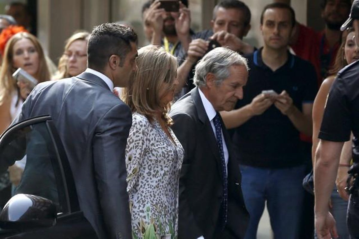 La mujer de Bárcenas, Rosalia Iglesias, a su llegada a la Audiencia Nacional. La mujer de Bárcenas, Rosalia Iglesias, a su llegada a la Audiencia Nacional.