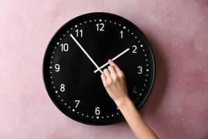 Cambio de hora 2023: ¿por qué preferimos el horario de verano si es el 'peor'?