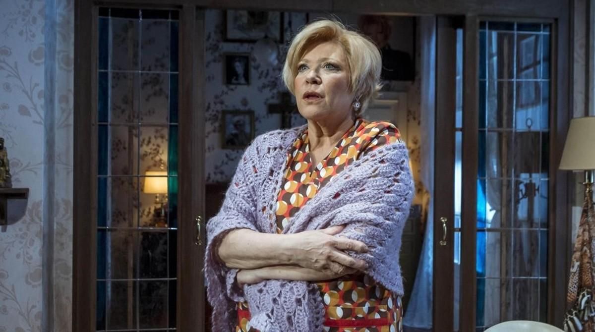 Mercè Arànega, en una escena de ’A tots els que heu vingut’, de Marc Rosich. Mercè Arànega, en una escena de ’A tots els que heu vingut’, de Marc Rosich.