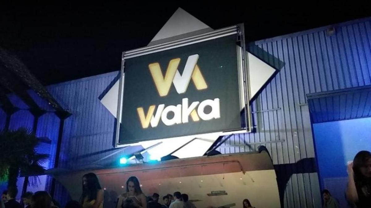Menors treballant i porters sense contracte: multa de 150.000 euros a la discoteca Waka i tres associades